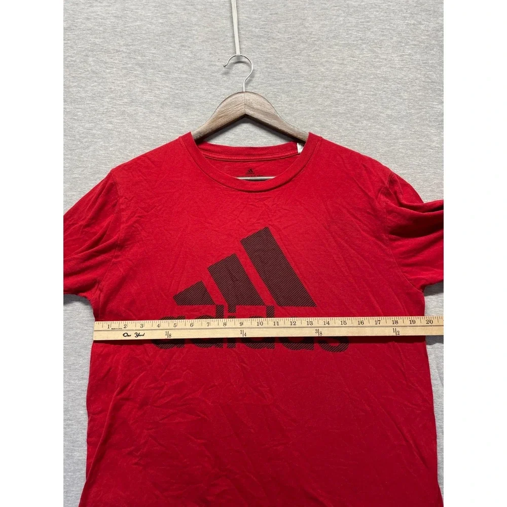 Adidas The Go To Performance T Shirt Mens Medium Red Graphic Print Logo Cotton
